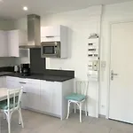 Renove En Centre-ville, Ideal Pour Des A Pied, Calme Et Confort, Classe 2 Etoiles. - Fr-1-4-512 * Saint-Jean-de-Luz