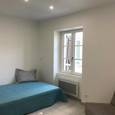 Renove En Centre-ville, Ideal Pour Des A Pied, Calme Et Confort, Classe 2 Etoiles. - Fr-1-4-512 Apartment