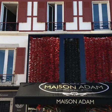 Renove En Centre-ville, Ideal Pour Des A Pied, Calme Et Confort, Classe 2 Etoiles. - Fr-1-4-512 * Saint-Jean-de-Luz